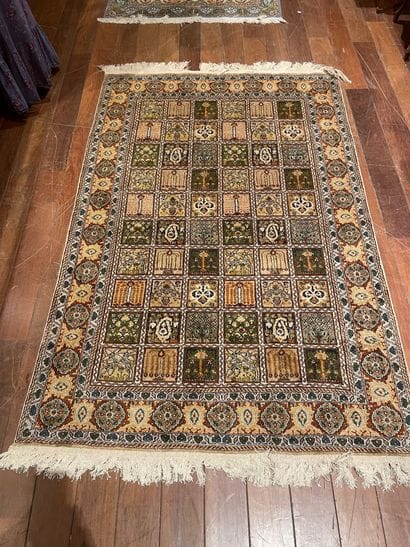 
Lot de quatre tapis d'Orient
