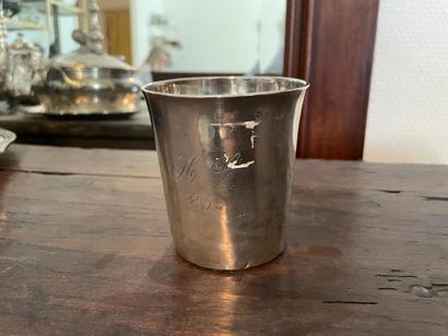 Lot in silver 950 °/°° including
A timbale,...