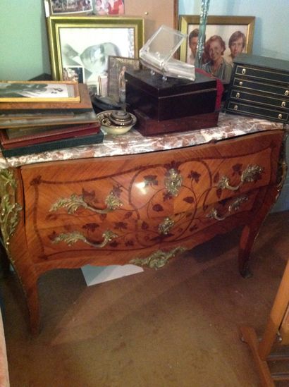Small chest of drawers In wood veneer and...