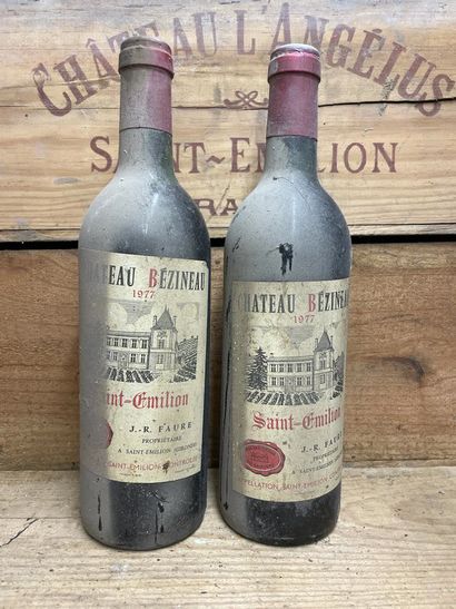 2 Blles (red) Château Bézineau, 1977
Saint-Emilion...