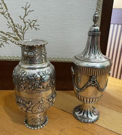 Saupoudreuse
In foreign silver superior to...
