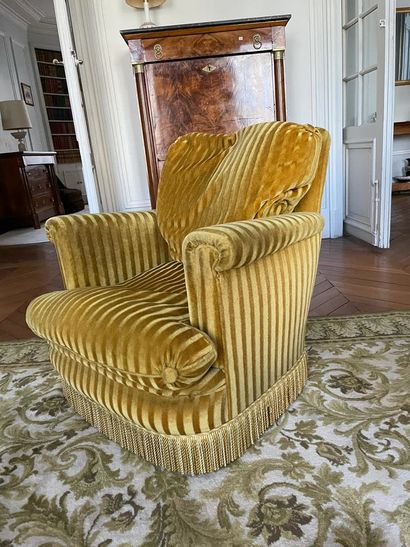 Pair of bergères
A rectangular back
In old...