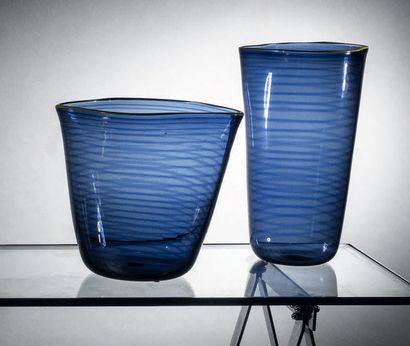 MURANO
Deux vases tubulaires de forme libre...