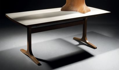 Mitsumasa SUGASAWA et Tendo MOKKO (éditeur)
Table...