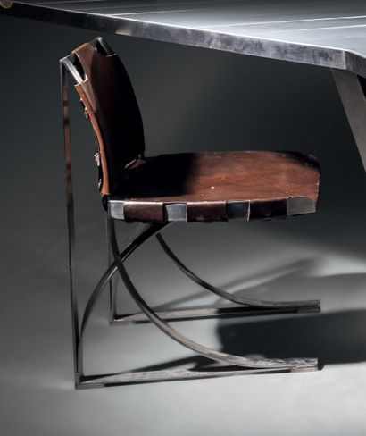 TRAVAIL CONTEMPORAIN
Paire de chaises en...