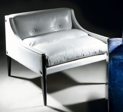 Gio PONTI (1891-1979) & POLTRONA FRAU (éditeur)
Fauteuil...