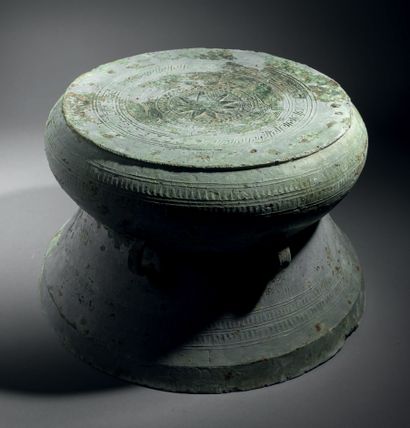 Dong Son drum, Vietnam (2nd-1st century BC)
H....
