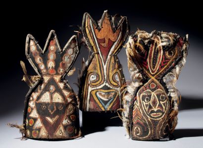 TROIS COIFFES DE DANSE TINDAWA, RÉGION ABELAM,...