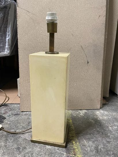 TRAVAIL FRANÇAIS
Lampe de table à une lumière...