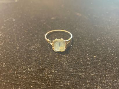 Ring
In white gold and 750°/°° platinum
Set...
