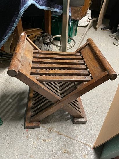 Tabouret curule pliant
En bois naturel
Assise...