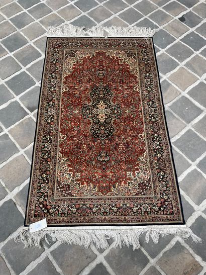Carpet
In silk
156 x 93 cm
(Accident on the...