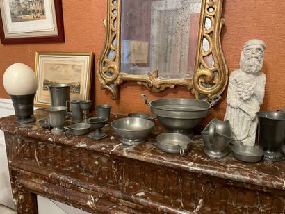 Lot d'étains décoratifs