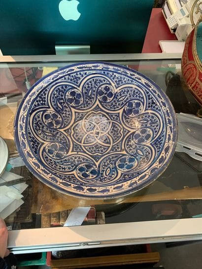 FEZ, XXème siècle
Plat en céramique à décor...