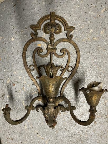 Paire d'appliques
En bronze doré
A trois...