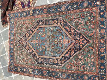 Lot de trois tapis 