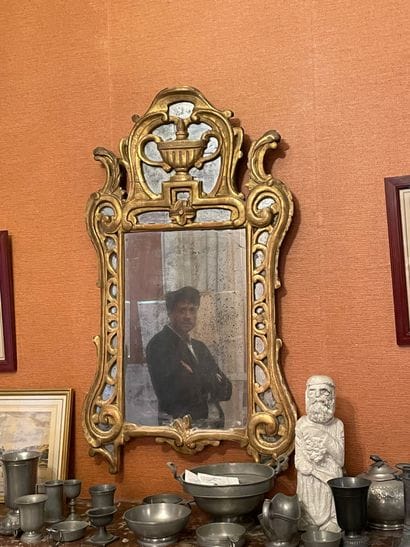 Miroir à parecloses
En bois sculpté doré
A...
