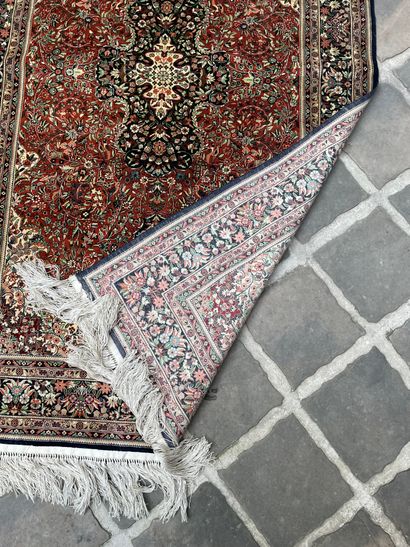 Carpet
In silk
156 x 93 cm
(Accident on the...