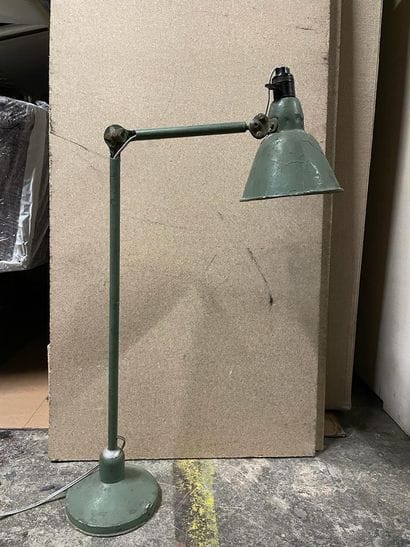 TRAVAIL FRANÇAIS
Lampe de bureau à une lumière...