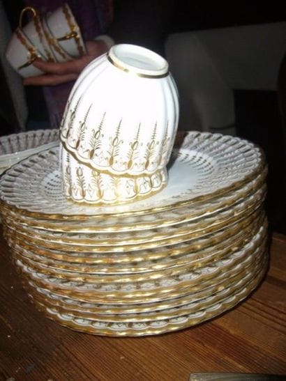Service à café et thé en porcelaine décorée...