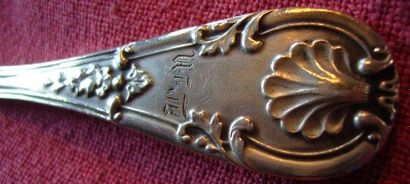 Ensemble de dix couverts à entremets en argent...