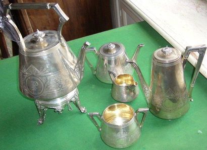 Service à thé et café de cinq pièces. Argent...