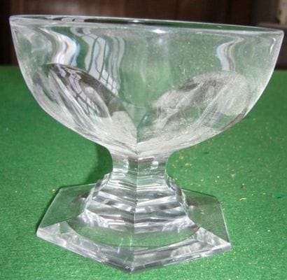 Onze coupes à champagne en cristal. Modèle...