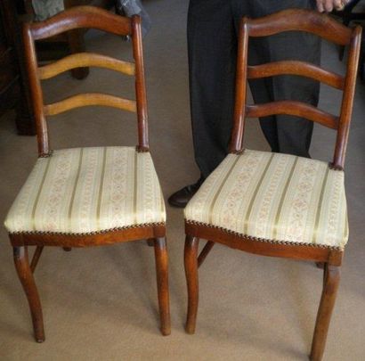 Paire de petites chaises en acajou.Pieds...