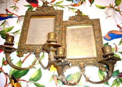 Paire de petits miroirs à deux bras de lumière...