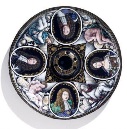 Enamel inkwell painted in grisaille with...
