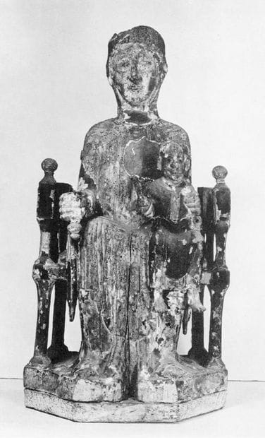 Virgin in Majesty in walnut carved in the...