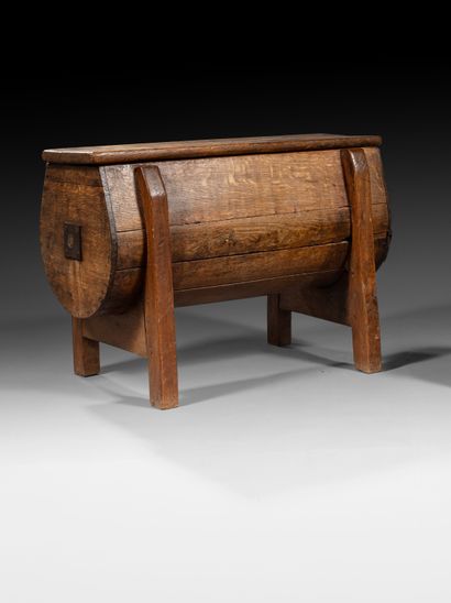 Wooden butter churn H. 55 - W. 79 - D. 40...