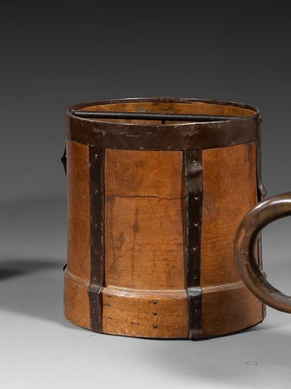 Grain bucket, wood and metal H. 32 - D. 31...