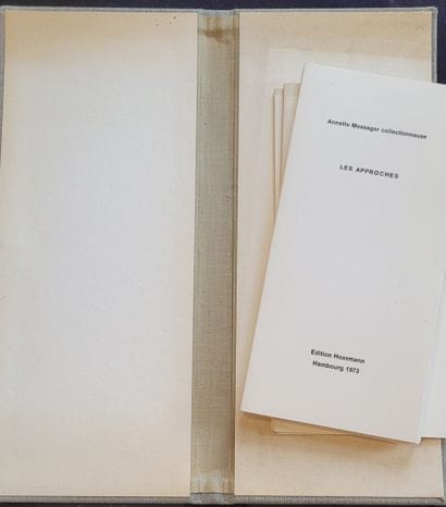 MESSAGER (Annette). Annette Messager collectionneuse...