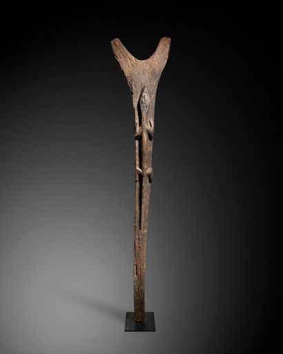 POTEAU DE CASE BAMBARA, MALI Bois
H. 238...
