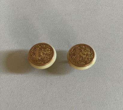 Pair of mother-of-pearl and 800°/°°° vermeil...