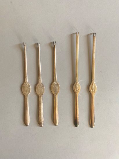Set of two sets of silver-plated paw-pulls,...