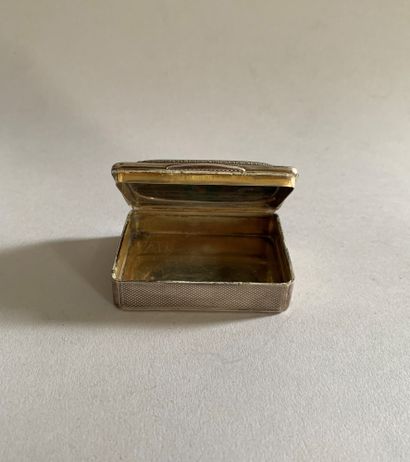 Lot de deux boîtes comprenant :
Boîte oblongue...