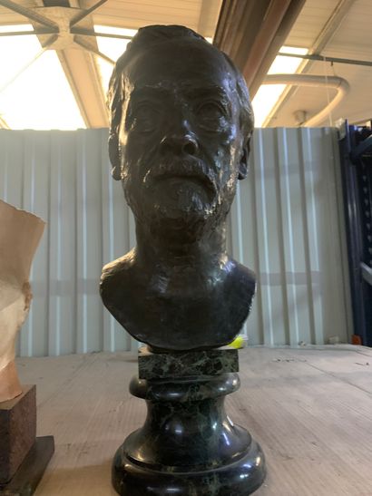 Paul DUBOIS (1829-1905)
Buste de Louis Pasteur
Sculpture...