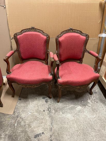 Paire de fauteuils et paire de bergères à...