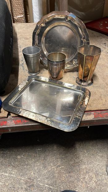 Lot in silver-plated or vermeiled metal comprising...