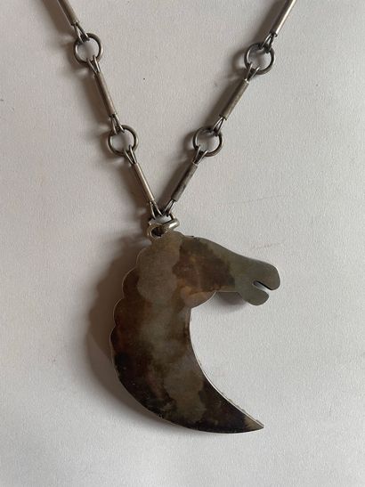 800°/°° silver chased horse head necklace...