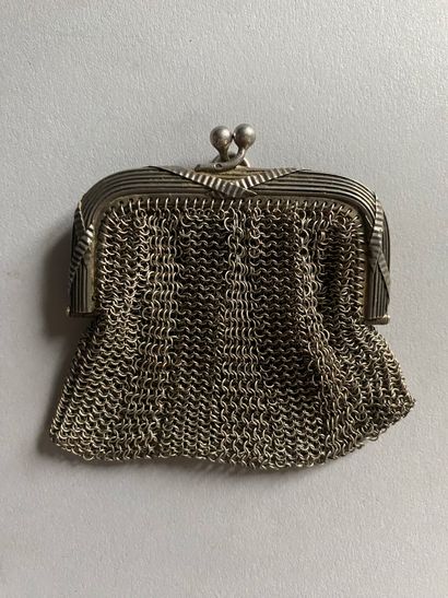 Purse in silver 800°/°° with ribbon and chain...
