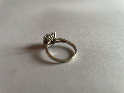 Ring in 750°/°° white gold set with a 0.5...