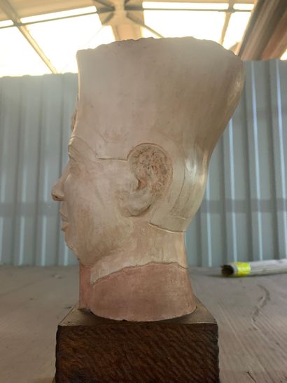 Buste d'Aménophis III en plâtre (Accidents...