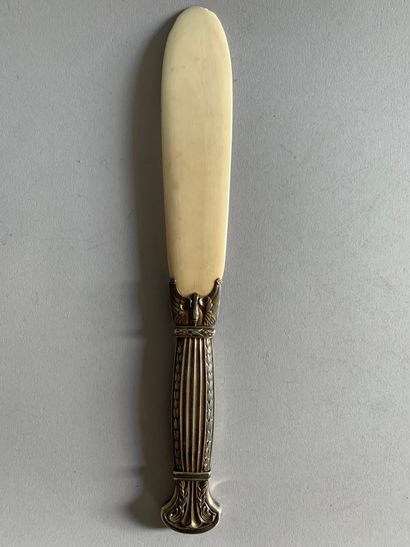 925°/°° silver paper-knife with swan heads
L....