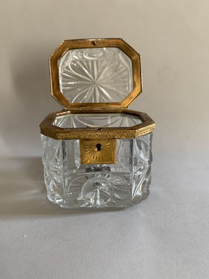Rectangular cut crystal box with chased gilt...