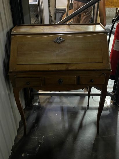 Bureau de pente en bois naturel ouvrant par...