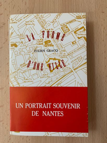 GRACQ Julien.
LA FORME D'UNE VILLE. Paris,...