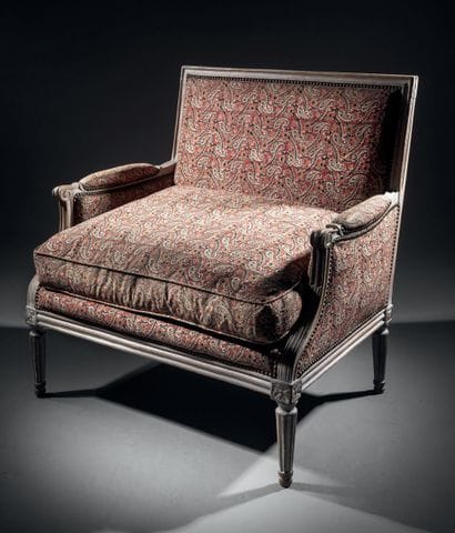 Marquise in molded, carved and cream lacquered...